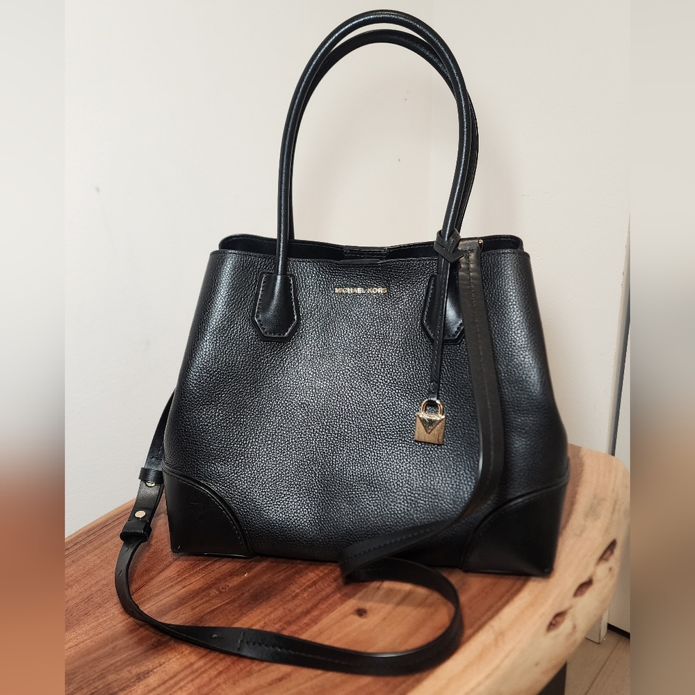 Michael Kors Black Tote Crossbody Leather Purse Bag